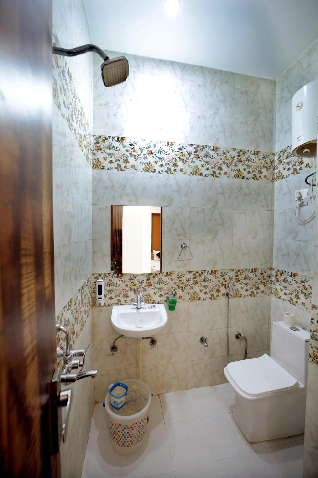 Hotel Taj Niwas Агра Экстерьер фото