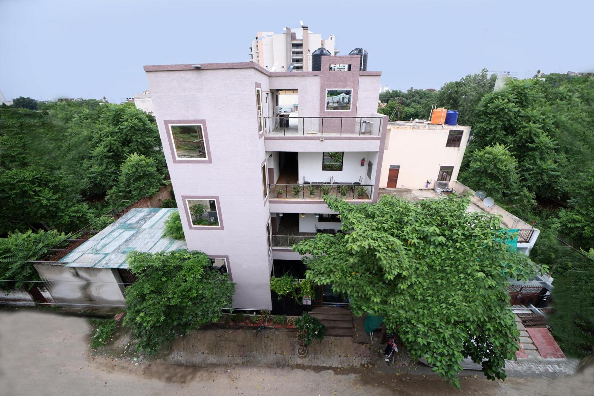 Hotel Taj Niwas Агра Экстерьер фото
