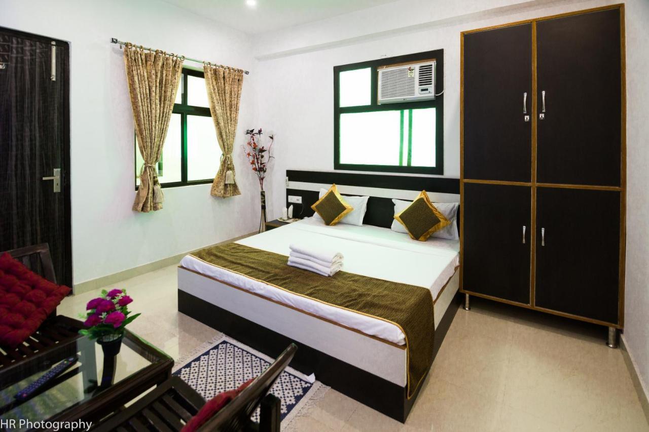 Hotel Taj Niwas Агра Экстерьер фото